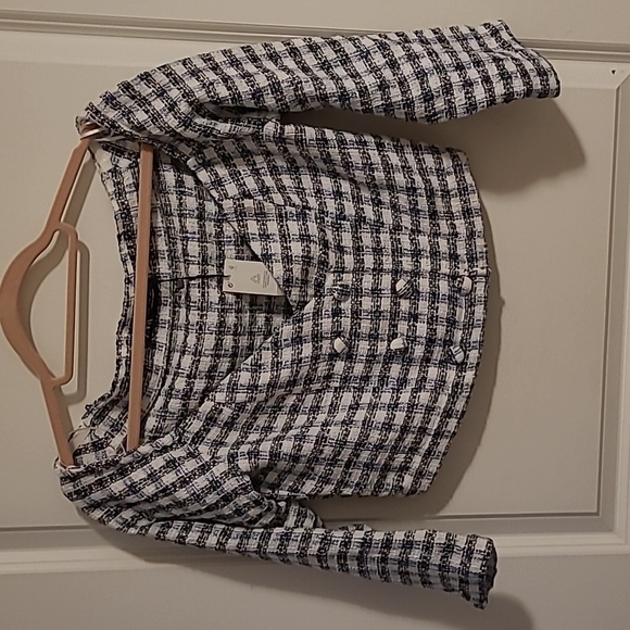 3/$27 NWT Zara cropped blazer - Picture 1 of 6